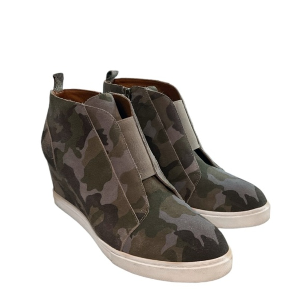 Linea Paolo Camo Felicia Leather Wedge  Sneaker Booties  Sz 7.5